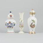 1339 5817 VASES AND COVERS